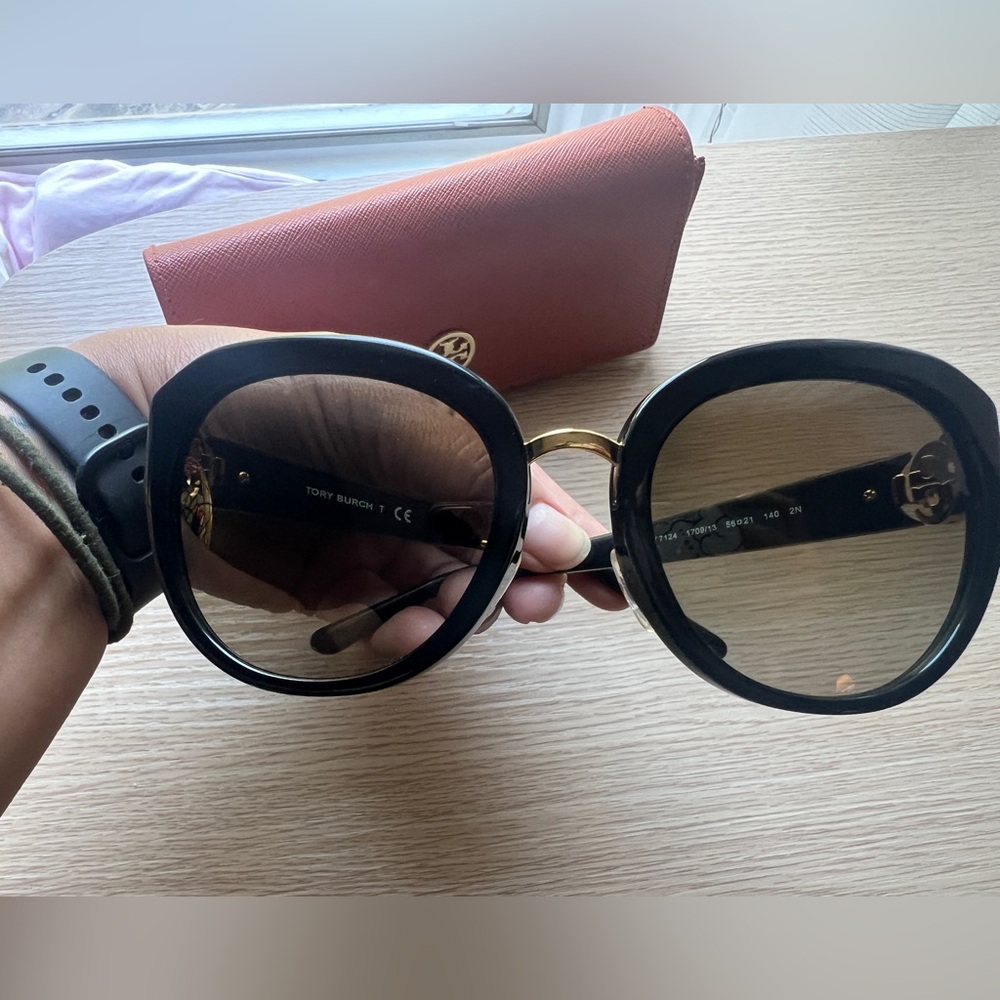 Tory Burch Black Cat-Eye Sunglasses